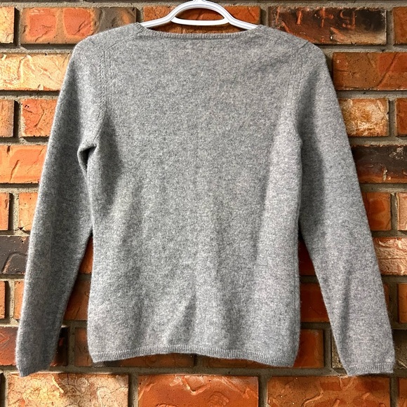 InCashmere Gray 100% Cashmere Women's Sweater - Picture 4 of 4